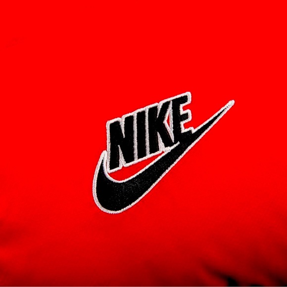Nike supreme puffer coat